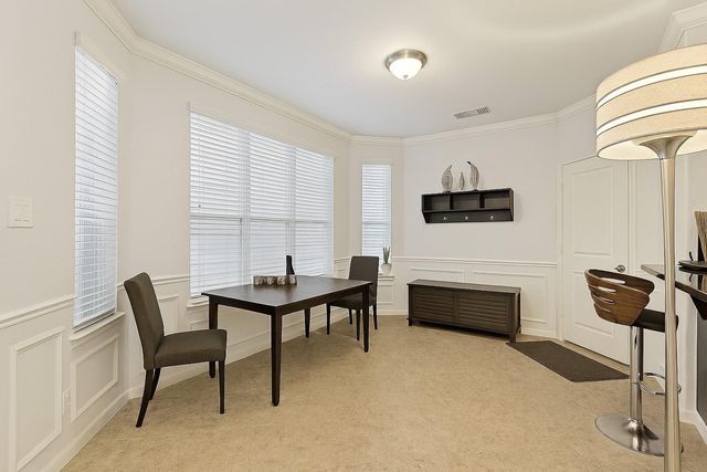 2646 Couch, Houston, TX 77008