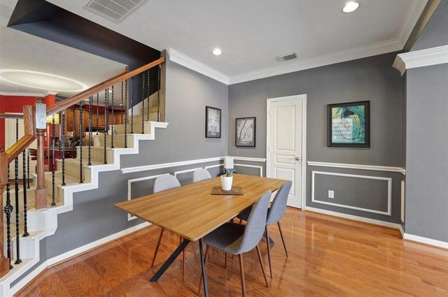 2646 Couch, Houston, TX 77008