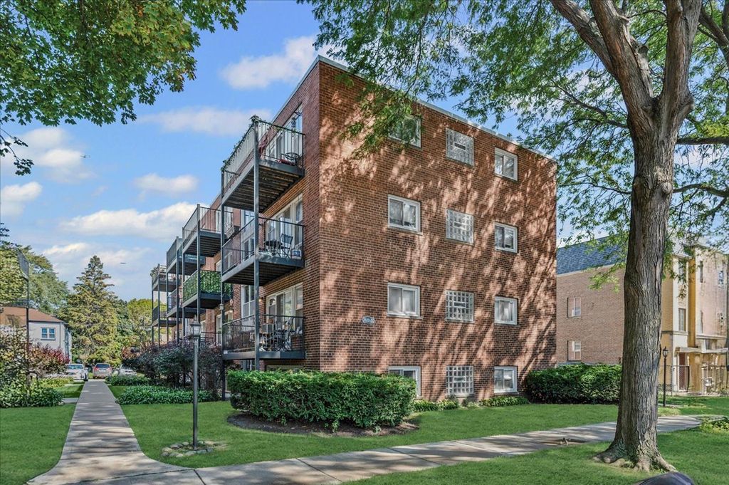 2620 W Catalpa Avenue 1A, Chicago, IL 60625