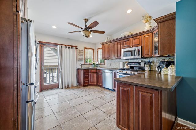 1 Court Street E, East Rockaway, NY 11518