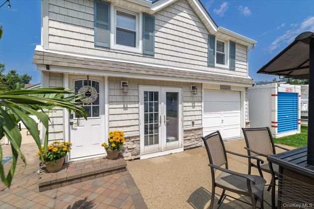 1 Court Street E, East Rockaway, NY 11518