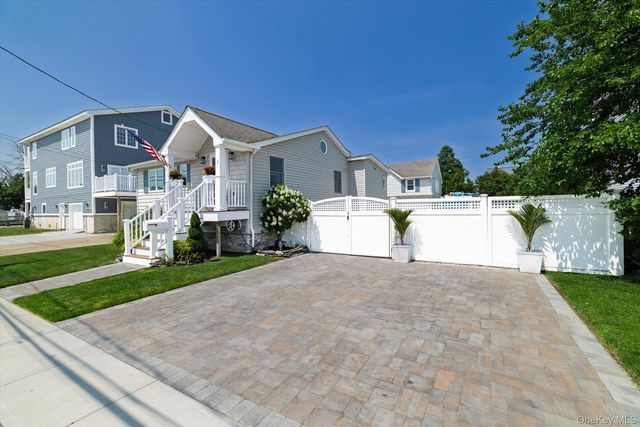 1 Court Street E, East Rockaway, NY 11518