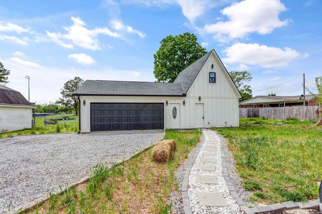 107 Shady St, Summertown, TN 38483