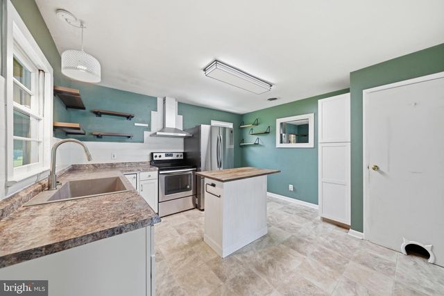 16 FORD AVE, Boonsboro, MD 21713
