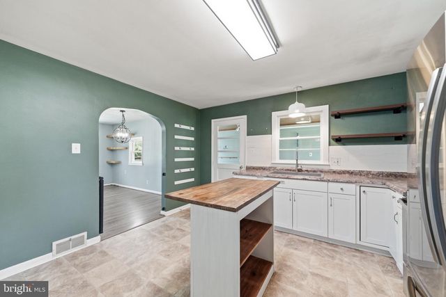 16 FORD AVE, Boonsboro, MD 21713