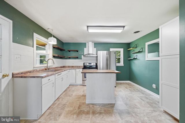 16 FORD AVE, Boonsboro, MD 21713