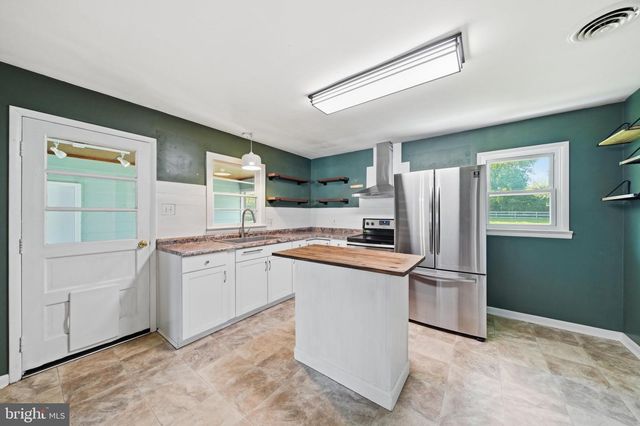 16 FORD AVE, Boonsboro, MD 21713