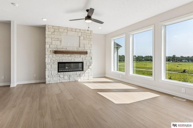 11003 N 159 Avenue, Bennington, NE 68007