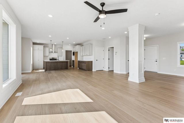 11003 N 159 Avenue, Bennington, NE 68007