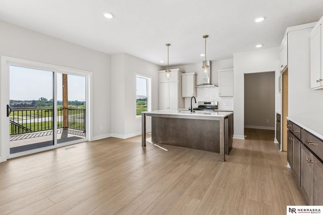 11003 N 159 Avenue, Bennington, NE 68007