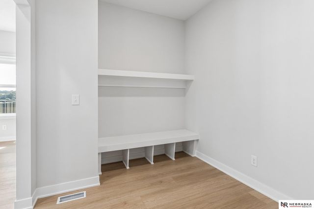 11003 N 159 Avenue, Bennington, NE 68007