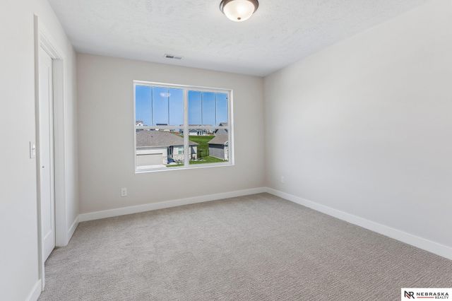 11003 N 159 Avenue, Bennington, NE 68007