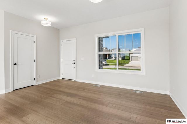 11003 N 159 Avenue, Bennington, NE 68007