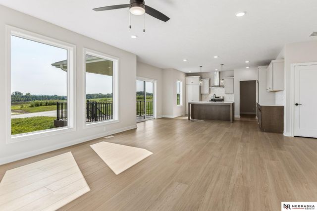 11003 N 159 Avenue, Bennington, NE 68007