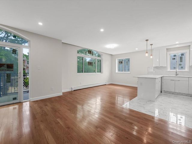 14729 70th Avenue, Flushing, NY 11367