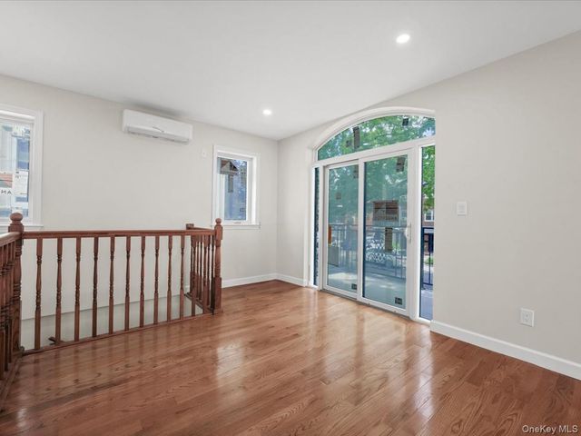 14729 70th Avenue, Flushing, NY 11367