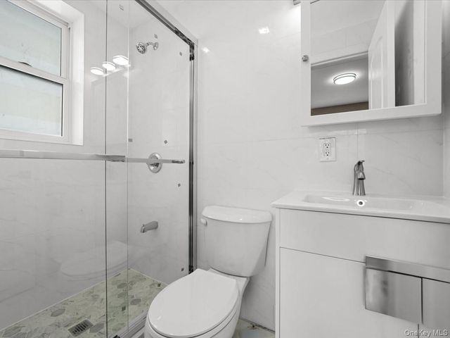 14729 70th Avenue, Flushing, NY 11367