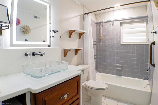 112 pinebrook DR, Fort Myers, FL 33907