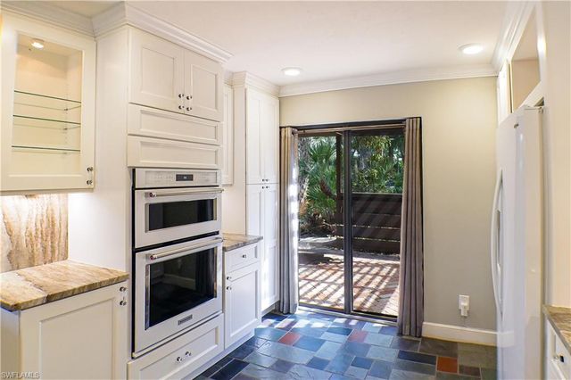 112 pinebrook DR, Fort Myers, FL 33907