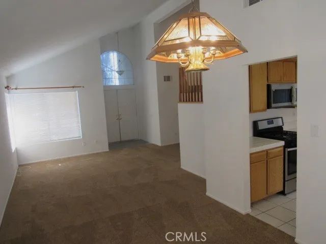 881 Sussex Street North, San Jacinto, CA 92583