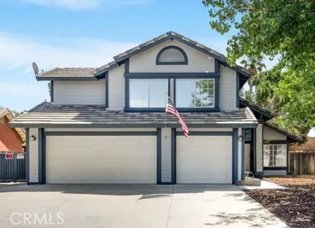 881 Sussex Street North, San Jacinto, CA 92583