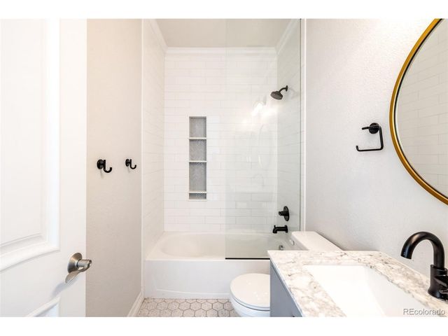 9740 E 32nd Ave, Denver, CO 80238