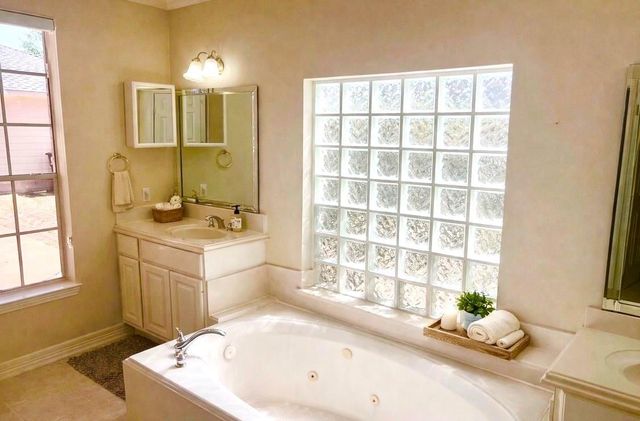 4402 Water Elm Way, Houston, TX 77059