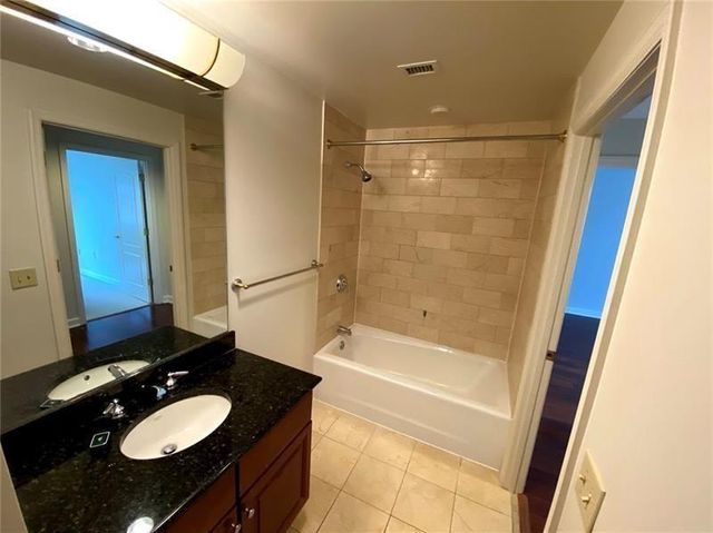 195 14th NE Street 2201, Atlanta, GA 30309