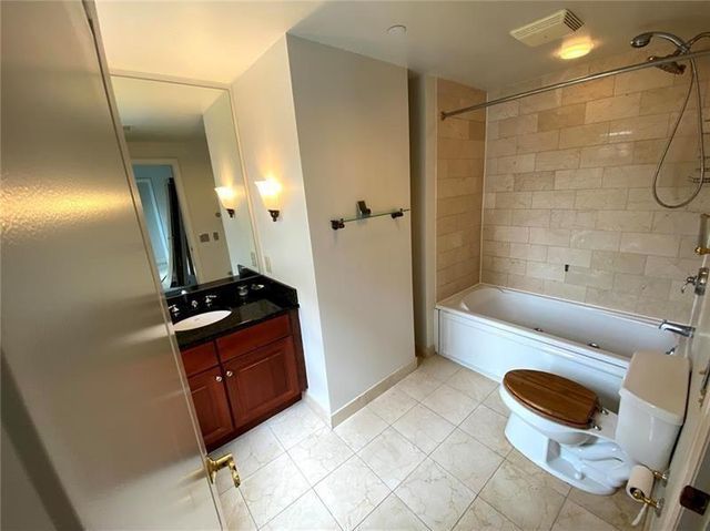 195 14th NE Street 2201, Atlanta, GA 30309