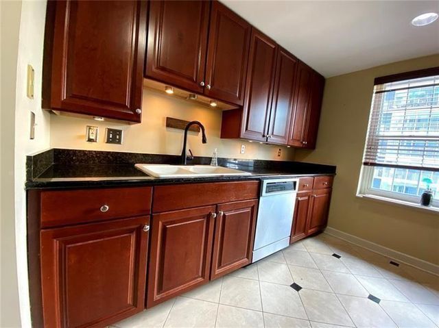 195 14th NE Street 2201, Atlanta, GA 30309