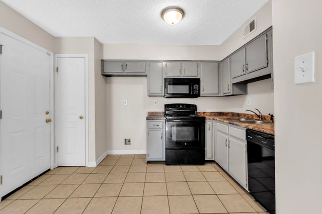 4563 N SUMMER CRK, Memphis, TN 38141