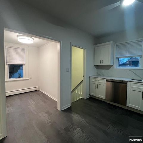 32 Ontario Street, Dumont, NJ 07628