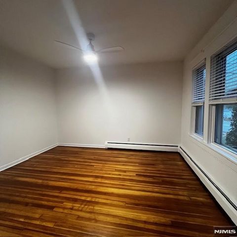 32 Ontario Street, Dumont, NJ 07628