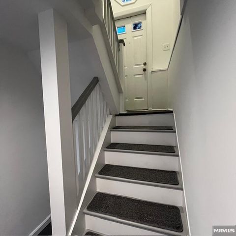 32 Ontario Street, Dumont, NJ 07628