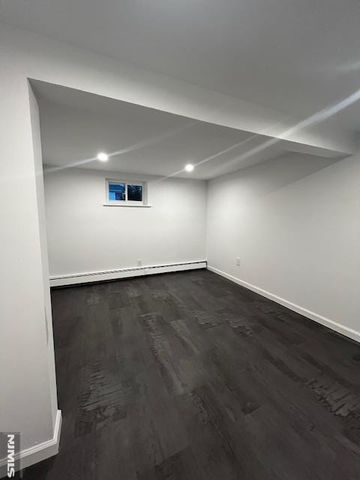 32 Ontario Street, Dumont, NJ 07628