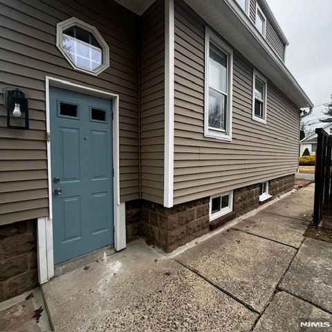32 Ontario Street, Dumont, NJ 07628
