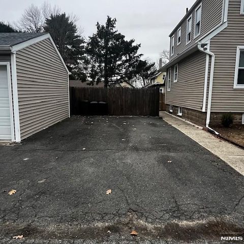 32 Ontario Street, Dumont, NJ 07628