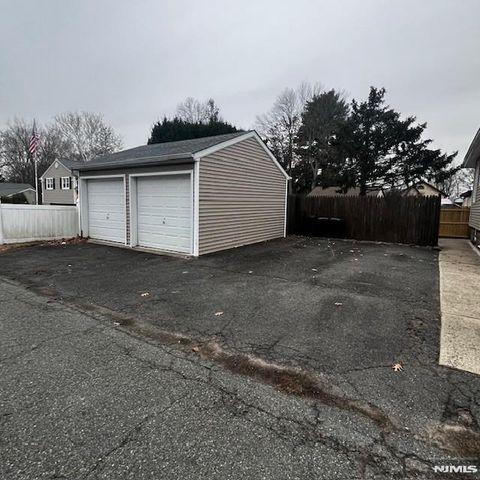 32 Ontario Street, Dumont, NJ 07628