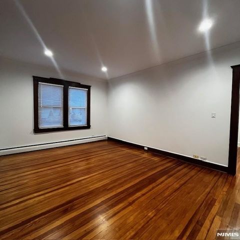 32 Ontario Street, Dumont, NJ 07628