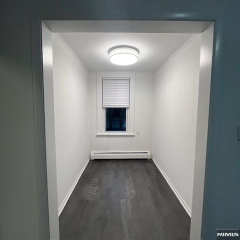 32 Ontario Street, Dumont, NJ 07628