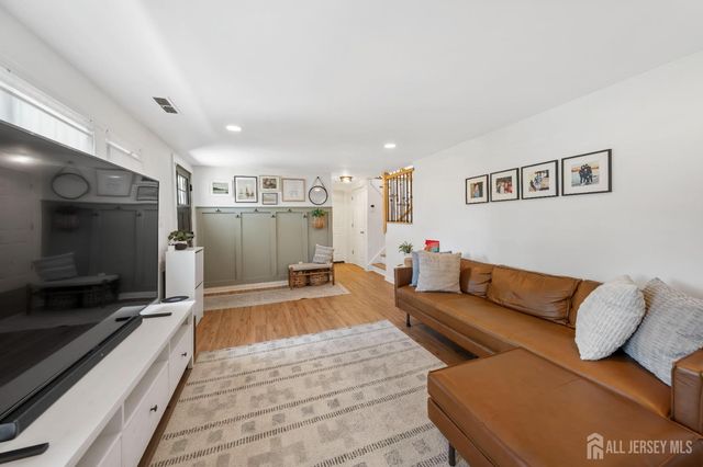 22 Partch Place, Edison, NJ 08817