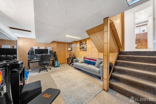 22 Partch Place, Edison, NJ 08817