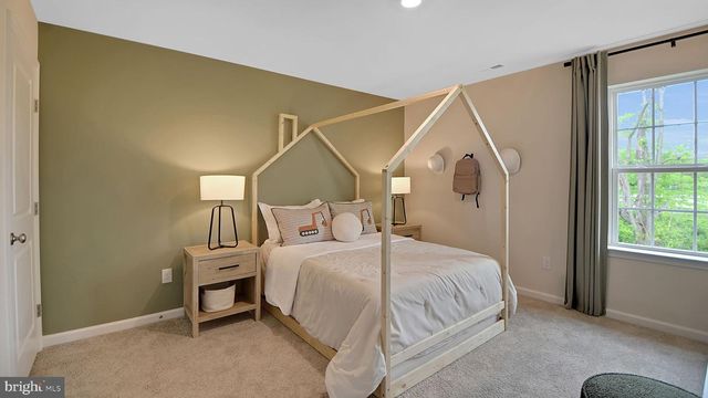 105 PEAR RIDGE DR, Harrisburg, PA 17111
