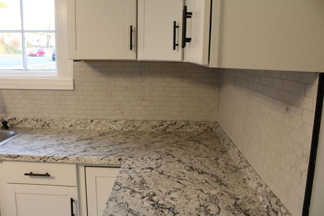 821 12th ST, Roanoke, VA 24017