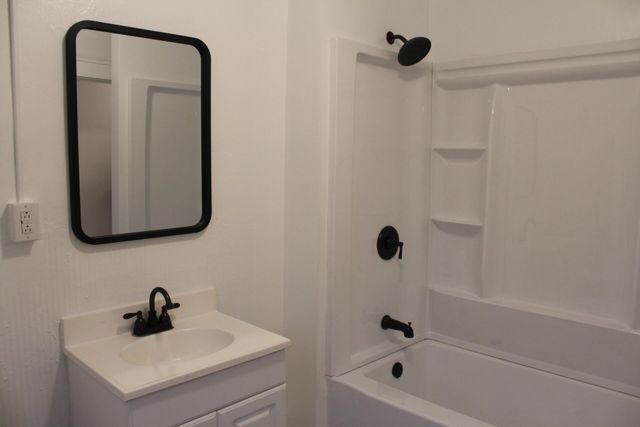 821 12th ST, Roanoke, VA 24017