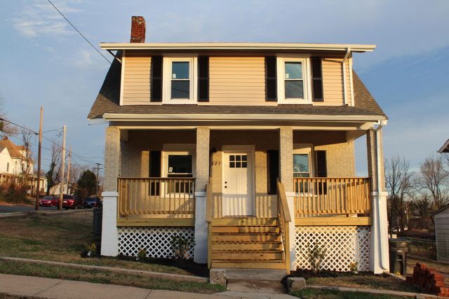 821 12th ST, Roanoke, VA 24017