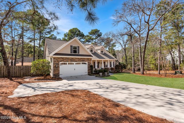 165 Catalpa Lane S, Pinehurst, NC 28374