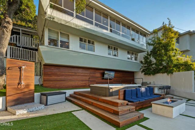 1425 E Palmer Avenue, Glendale, CA 91205