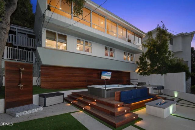1425 E Palmer Avenue, Glendale, CA 91205