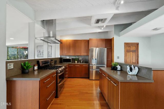 1425 E Palmer Avenue, Glendale, CA 91205